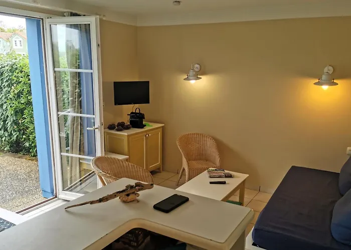 Alouette Piscines Chauffees בית נופש