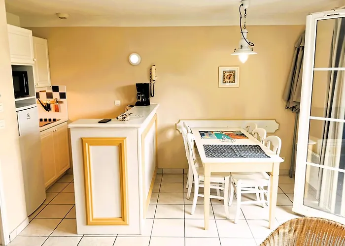 בית נופש Alouette Piscines Chauffees *